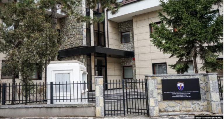 Kushtetuesja vendos masë të përkohshme ndaj dekretit të Osmanit për shpërndarjen e Kuvendit
