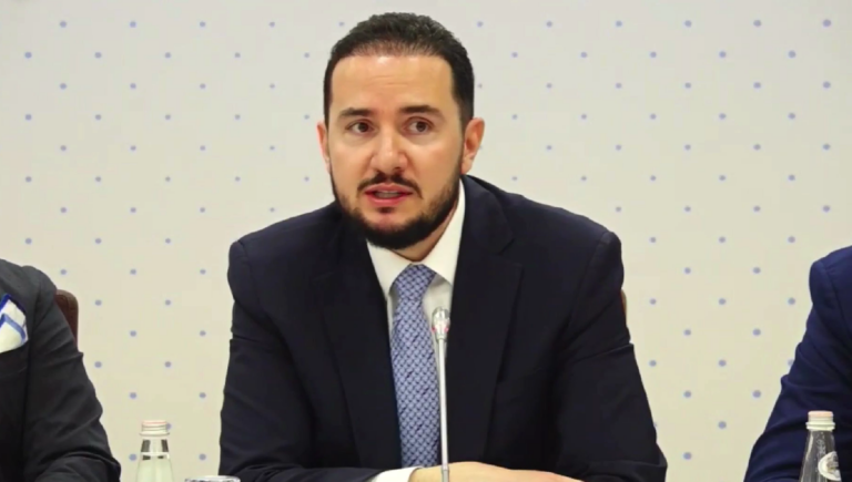 Salianji takim me intelektualët: Shqipëria pa parti funksionale, SPAK hapi rrugën për një pjesëmarrje të re politike