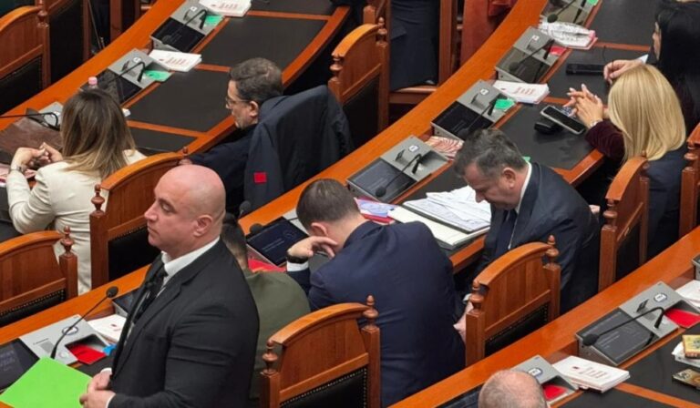 Gardisti merr në mbrojtje të veçantë Taulant Ballën (FOTO)