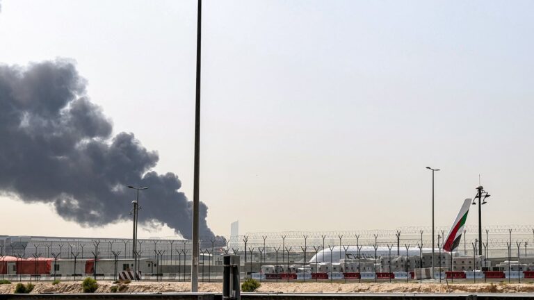 “The Daily Beast”: Dubai, aeroporti më i ngarkuar në botë zhytet në kaos nga sulmi me dron