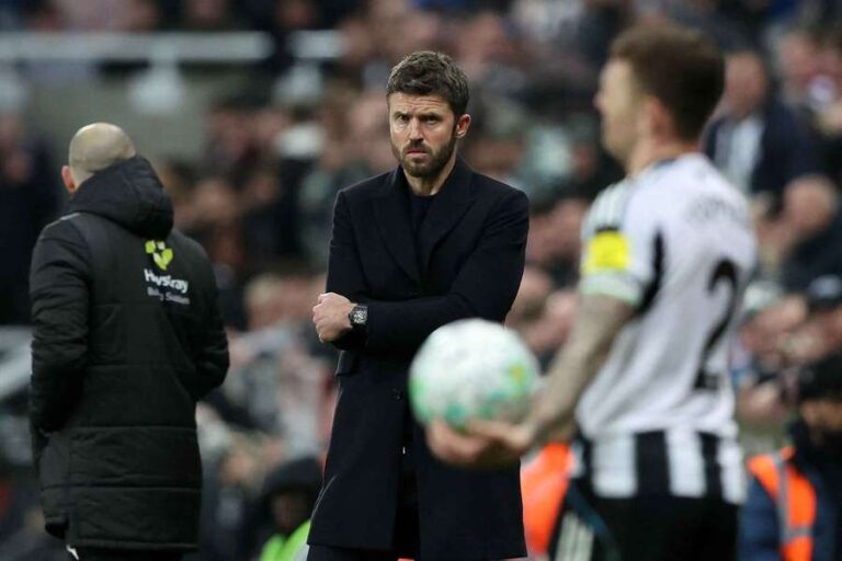 United pësoi humbjen e parë me Carrick, reagon trajneri: Disfatë që dhemb!