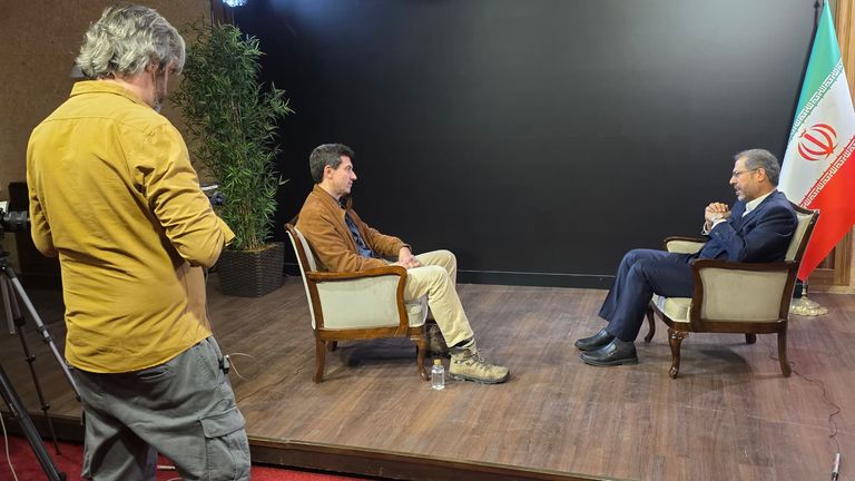 Irani paralajmëron SHBA-në: “Një Vietnam tjetër” nëse vendosen trupa në terren