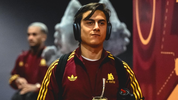 Dybala i Romës në operacion urgjent  mungon një muaj  Totti shfaqet në klinikë