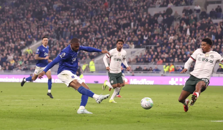 Premier League/ Evertoni i shkakton një humbje të thellë Chelsea-t
