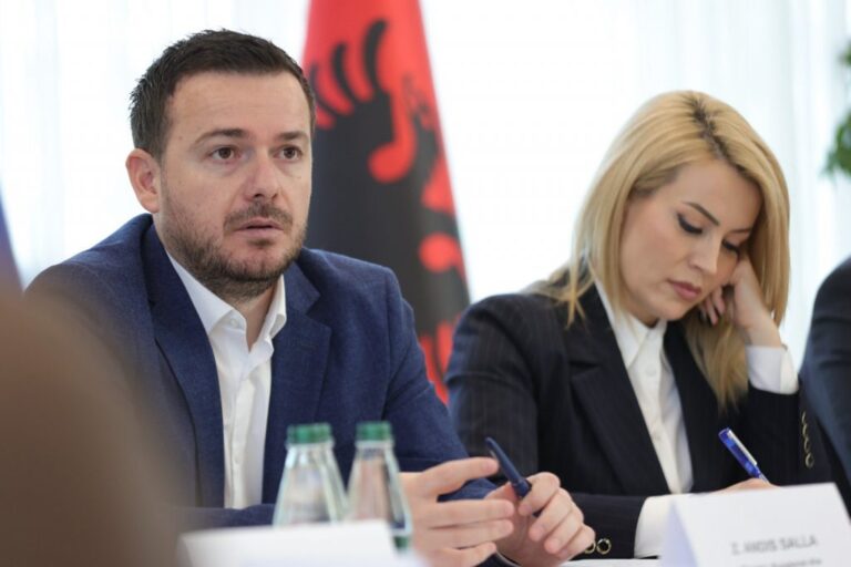 Ministri Salla: Zbatim rigoroz i legjislacionit në përputhje me standardet e BE në tregtimin e vezës