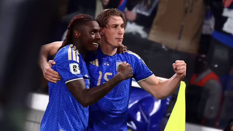 Play off/ Italia fiton me lehtësi ndaj Irlandës së Veriut, Suedia i falet Gyokeres