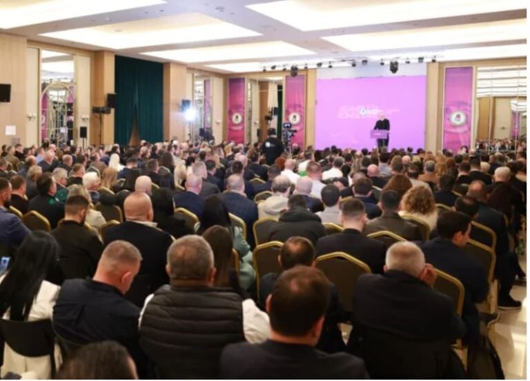 Rama u vë kusht kryebashkiakëve: Asnjë nuk do të rikandidojë pa…