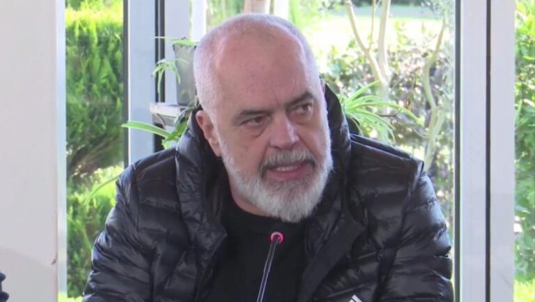 Rama ironizon opozitën: Protestat synojnë vetëm foto me zjarr për t’i treguar botës një Shqipëri negative