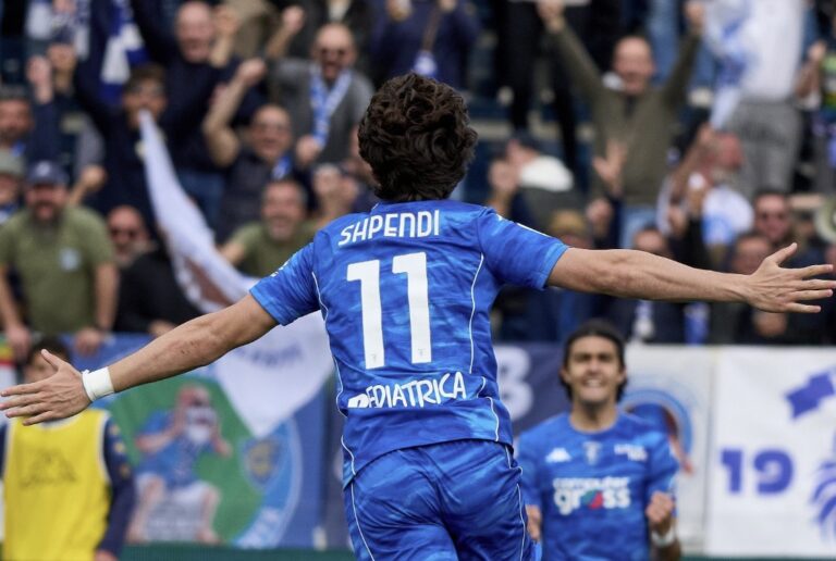 Sylvinho nuk e ftoi, por Stiven Shpendi shënon tjetër gol në Itali