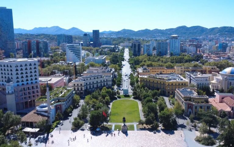 Media britanike: Tirana, një udhëtim mes kulturës autentike dhe historisë së pasur