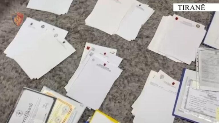 Zbulohet një laborator për falsifikimin e diplomave të shkollave të mesme dhe universiteteve