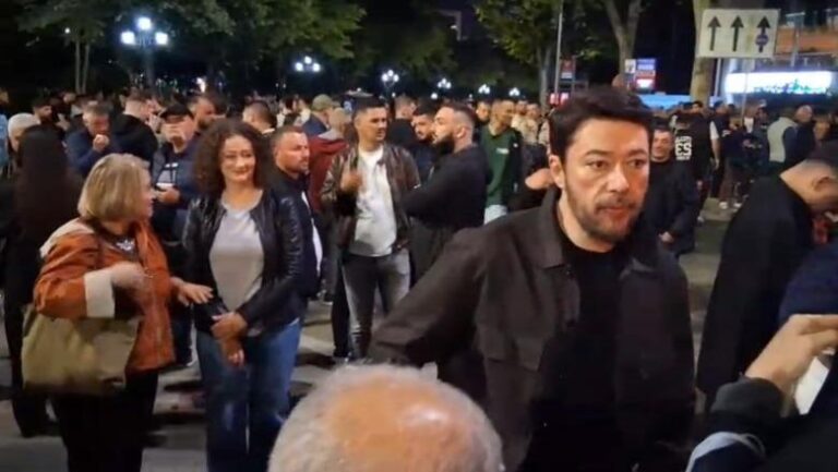 Shkëlzeni, Argita dhe Jamarbër Malltezi shkojnë te Kuvendi