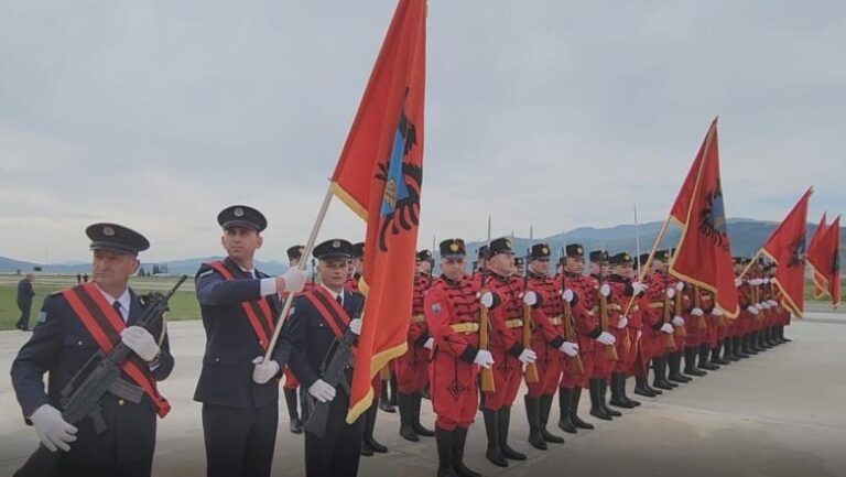 Presidenti Begaj: Kapitull i ri për FA! Ministri Nufi: Pas dy dekadash rikthejmë Shkollën e Aviacionit në Vlorë
