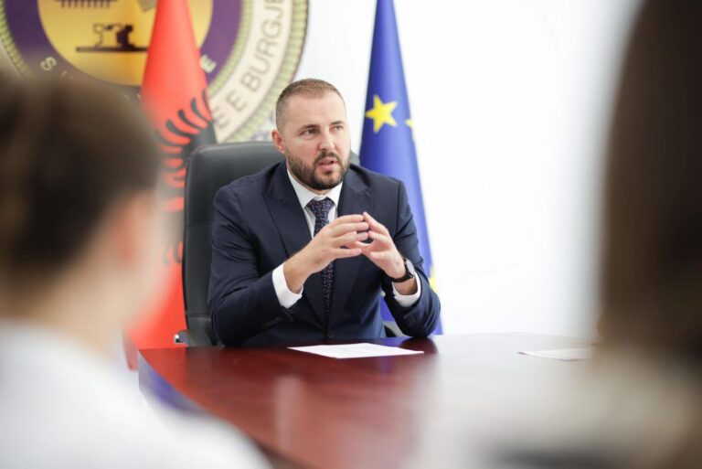 Klevis Qose përmbyll detyrën në krye të Burgjeve: Bilanc reformash dhe falënderime për bashkëpunëtorët