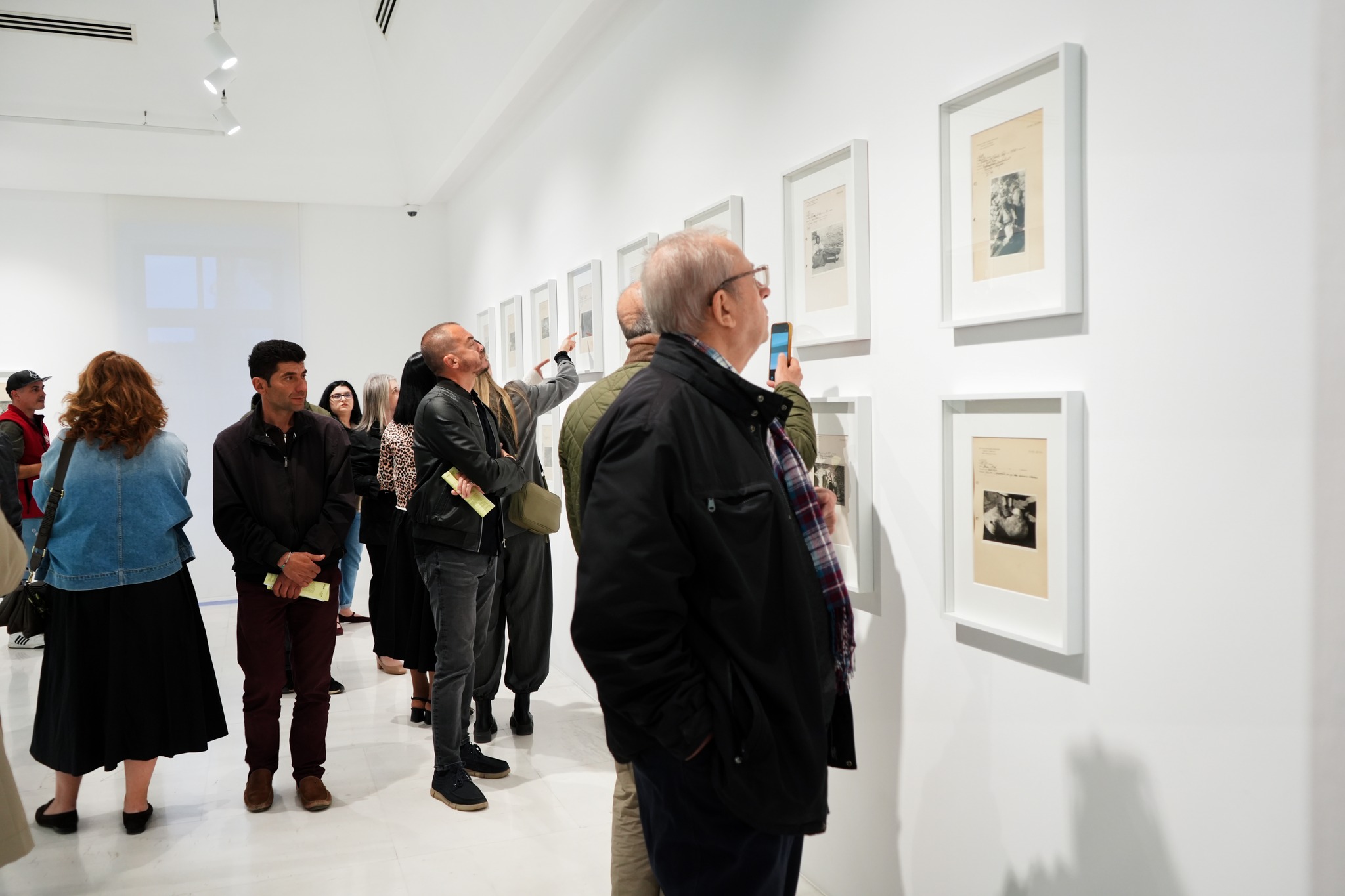 Hapet në Muzeu Marubi  Shkodër ekspozita  Ekspedita Etnografike  e Rrok Zojzi  kuruar nga Nebi Bardhoshi