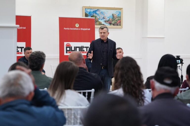 Taulant Balla në Prezë: Turizmi është një shtyllë kryesore e ekonomisë