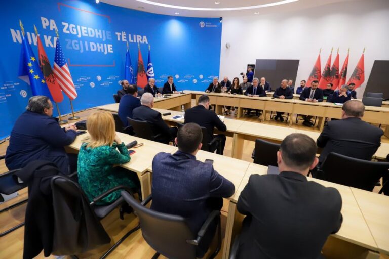 PD kërkon ngritjen e Komisionit Hetimor për AKSHI-n, Bardhi: Kontrolli parlamentar duhet për mbrojtjen e interesit publik