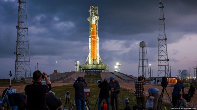 Katër astronautë nisen me Artemis II në udhëtimin historik rreth Hënës