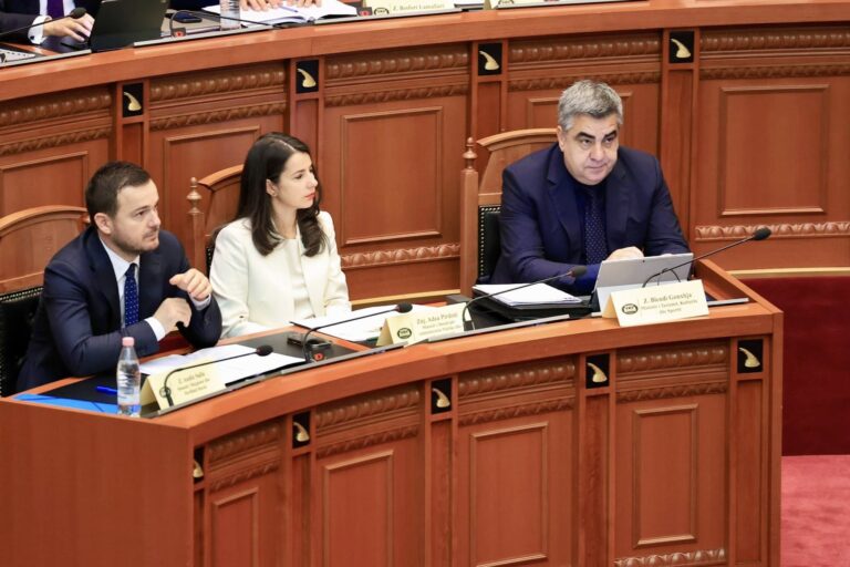 Ministri Gonxhja: Projektligji “Për portet turistike” rrit cilësinë e investimeve në turizëm