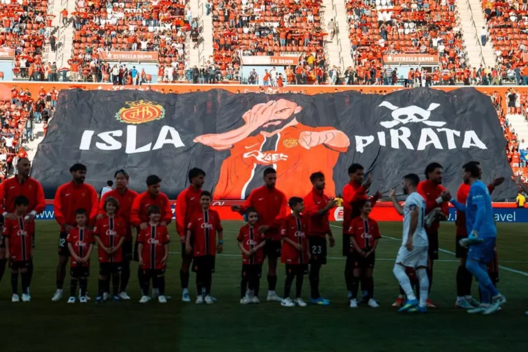 Dedikimi emocionues i tifozëve të Mallorcas për “Piratin” Vedat Muriqi bën xhiron e rrjetit (VIDEO)