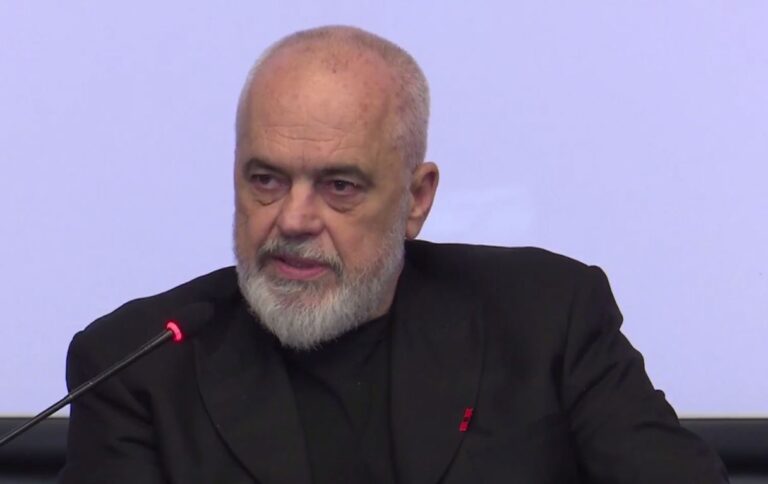 Rama mbledh krerët e bashkive në Pallatin e Kongreseve, zbardhen porositë e Kryeministrit