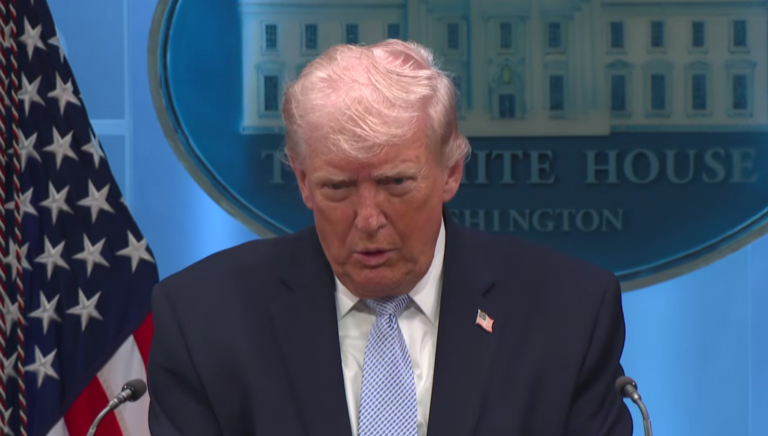 Shpëtimi i pilotit amerikan, Trump kundër gazetarëve: Të burgoset ai që zbuloi informacionet