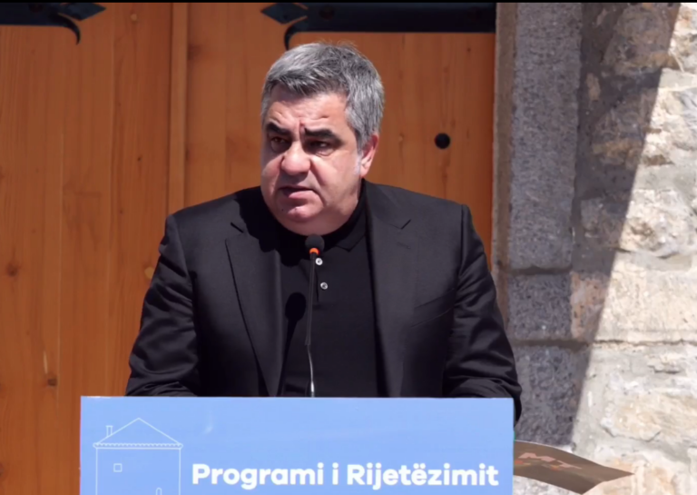 Ministri Gonxhja prezanton skemën e transformimit të 523 kullave në Veri të vendit në asete të turizmit malor