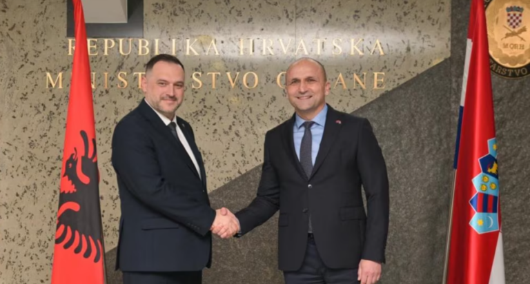 Shqipëria dhe Kroacia pajtohen për forcimin e mëtejshëm të mbrojtjes, mohojnë pretendimet e Serbisë