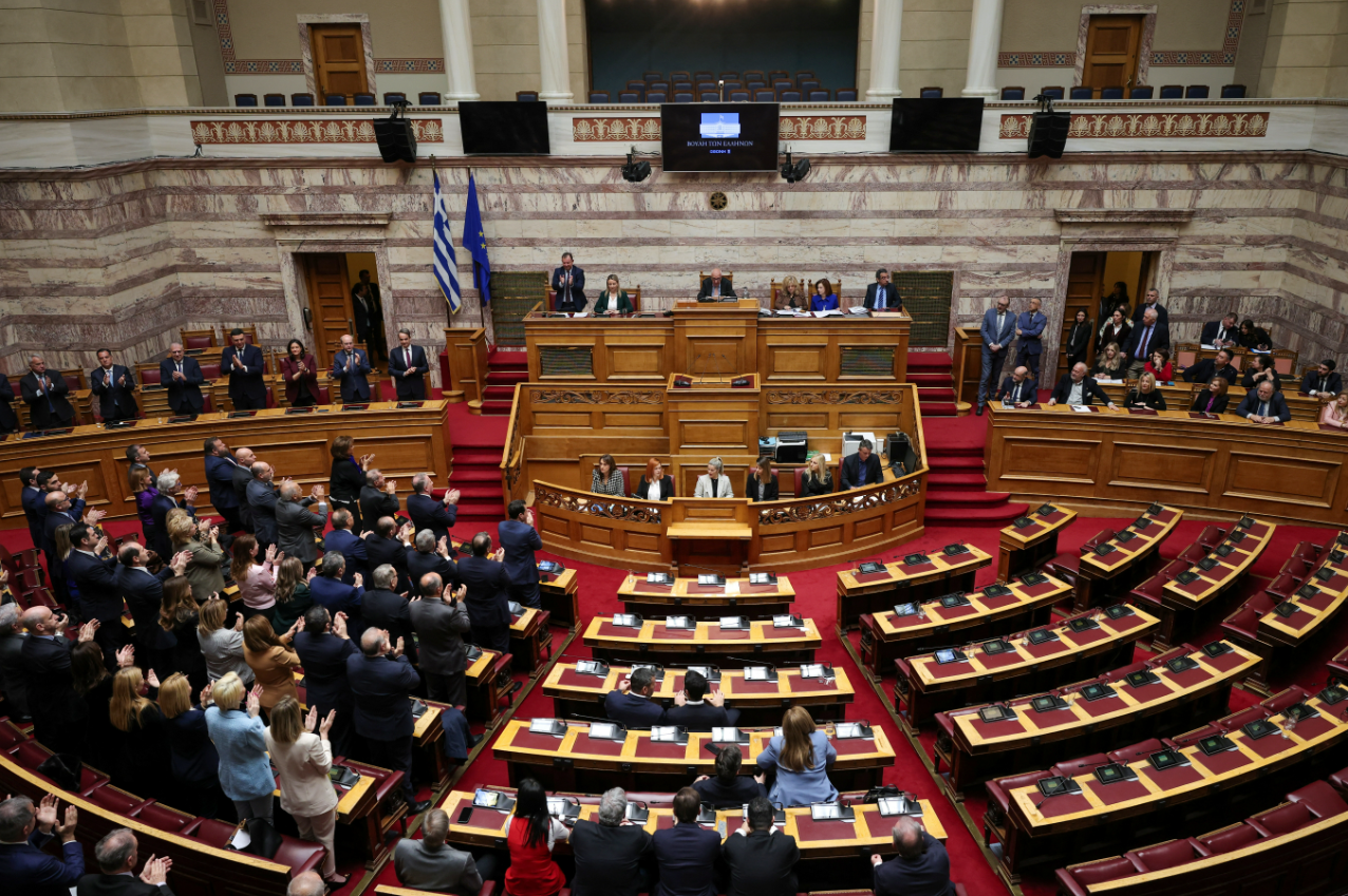 Voton Parlamenti  13 deputetëve u hiqet imuniteti