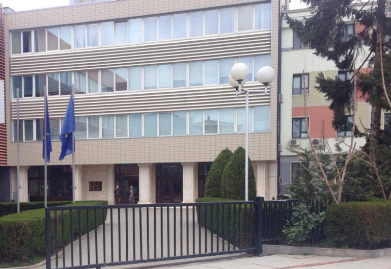 Kosova pa president, afati po mbaron