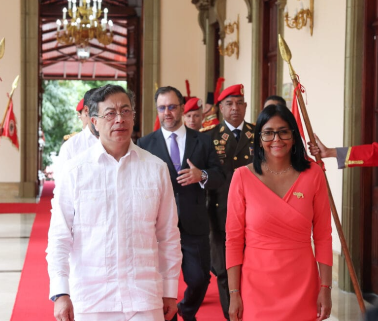 Venezuela dhe Kolumbia bashkëpunim ushtarak kundër bandave
