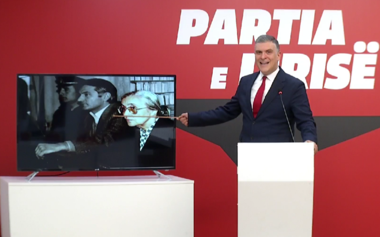 Meta në kafazin e xhamit gjatë seancës, Blushi: As ndaj Nexhmije Hoxhës drejtësia nuk mori një masë të tillë