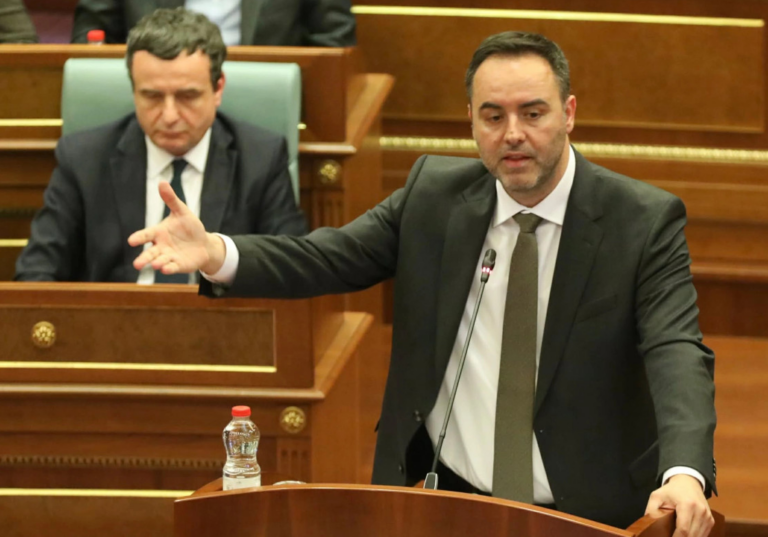 Konjufca dhe deputetja e VV tërhiqen nga kandidatura për president