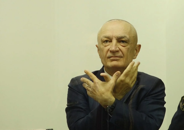 Ilir Meta flet pas gjyqit dhe tregon për gjendjen: Jam më mirë se kurrë! Uji me klor, ushqehem shëndetshëm
