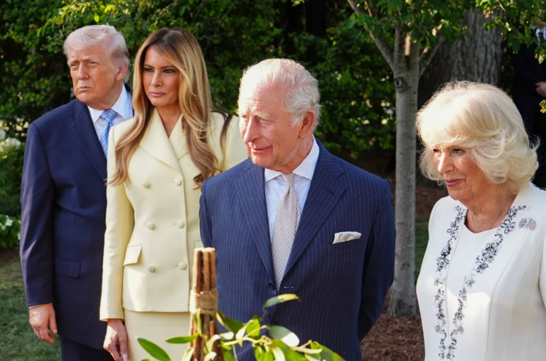 Pritje madhështore në Shtëpinë e Bardhë, Trump dhe Mbreti Charles dalin në bisedime private