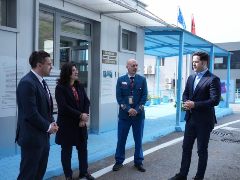 Ministri Malaj në Hanin e Hotit: Modernizimi i administratës dhe lehtësimi i procedurave për biznesin