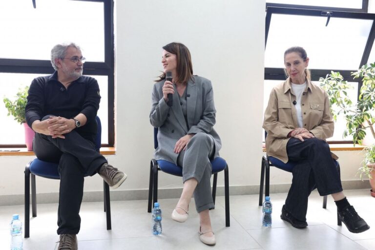Zëvendëskryeministrja, Albana Koçiu, në shkollën “Ndre Mjeda” në Shkodër: Investime dhe paga më të larta për mësuesit