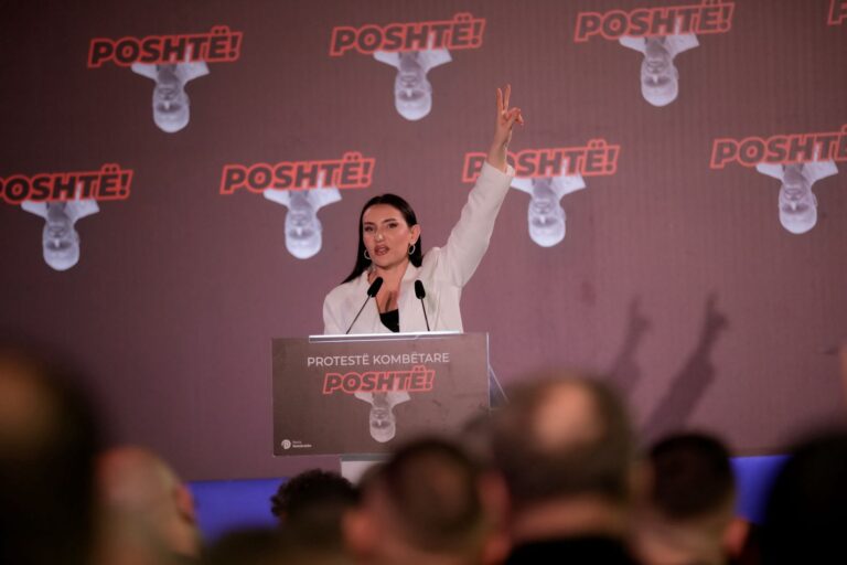 Mehmeti në protestë: Paratë e pista po ushqejnë krimin! Shqipëria e pushtuar nga një sekt kleptomanësh