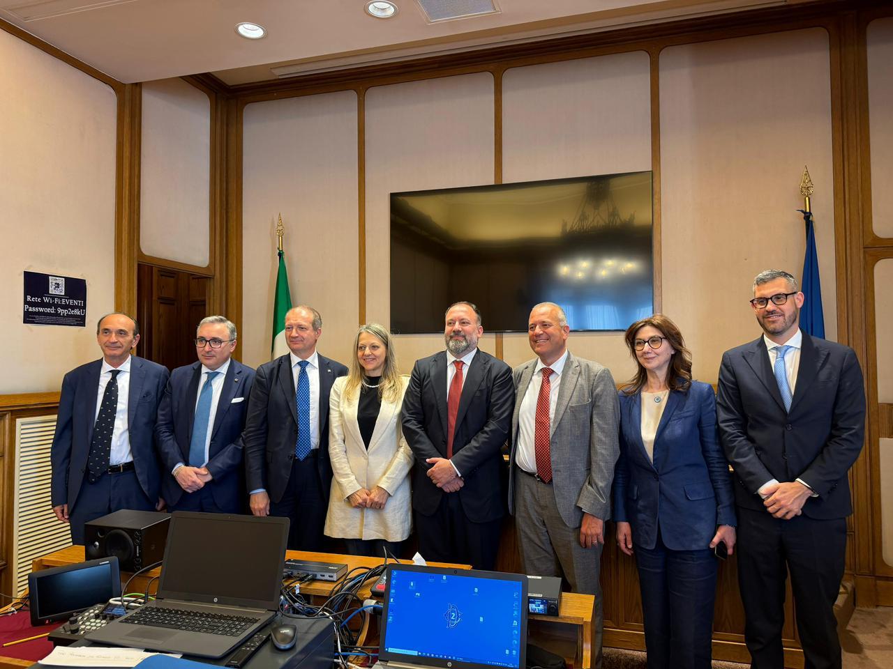 FOTO  Vizita në Romë  deputeti Mazniku në Parlamentin italian për integrimin dhe reformat