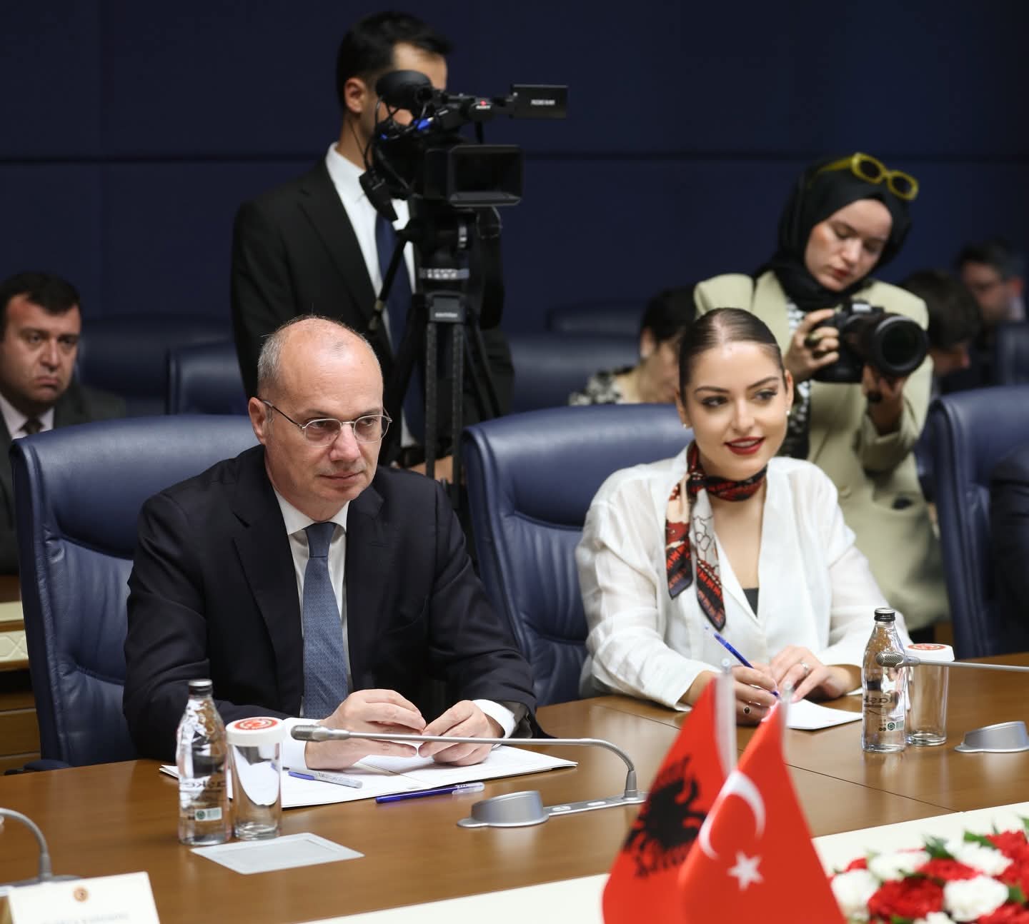 Deputetja e PS  Sara Mila në Turqi  Programe të përbashkëta për të rinjtë në fushën e edukimit dhe turizmit