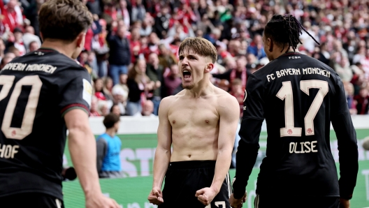 BUNDESLIGA   Rikthim i çmendur i Bayernit  Bischof dhe Karl përmbysin Friburgun 3 2 në shtesë