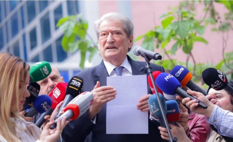 Berisha thirrje partive opozitare: Të bashkohemi për të larguar qeverinë e Edi Ramës