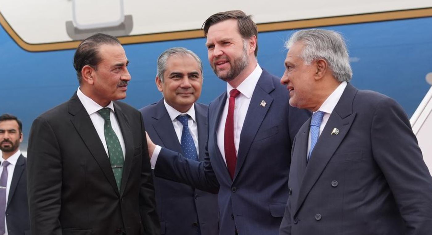 DW  A mund të vazhdojnë bisedimet SHBA   Iran për paqe 