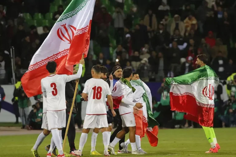 Ministri i sportit i Iranit: Mund të merret vendimi për të mos shkuar në Botëror