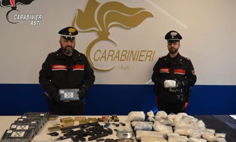 Kapet shqiptari në Itali me 22 kg kokainë dhe arsenal armësh