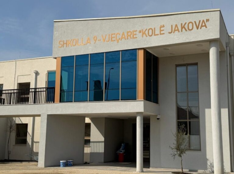 Transformohet shkolla “Kolë Jakova”, Ristani: Gati për të mirëpritur 500 fëmijë. Standarde cilësore në të gjithë Tiranën