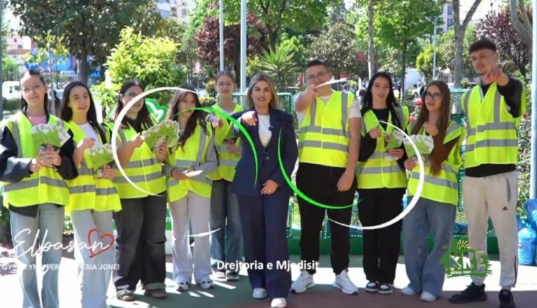 Nis në Elbasan nisma për mbledhjen e tapave plastike, në fokus mjedisi dhe ndihma sociale