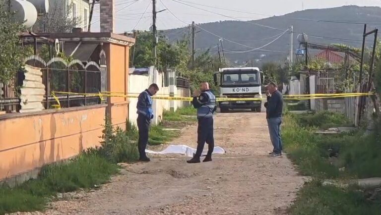 Gjendet i pajetë një burrë në Lushnjës. Çfarë dyshohet
