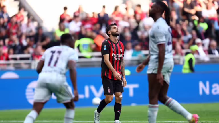 Udinese shkatërron Milanin në San Siro, ndizet gara për Champions