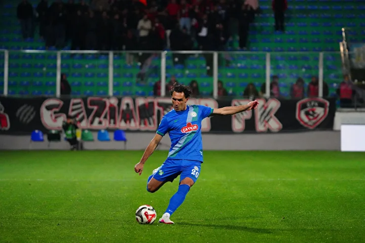 Qazim Laçi mahnit të gjithë në Turqi  shënon super gol  VIDEO 